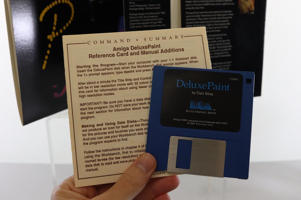 Deluxe Paint Commodore Amiga Electronic Arts 1985