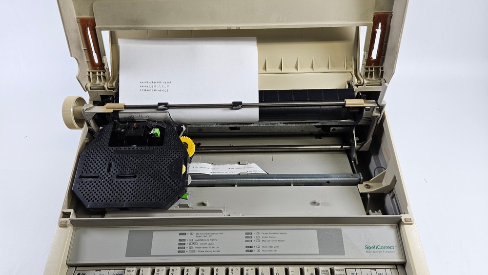 Panasonic KX-E4500 Electronic Typewriter SpellCorrect - Works, Floppy Untested