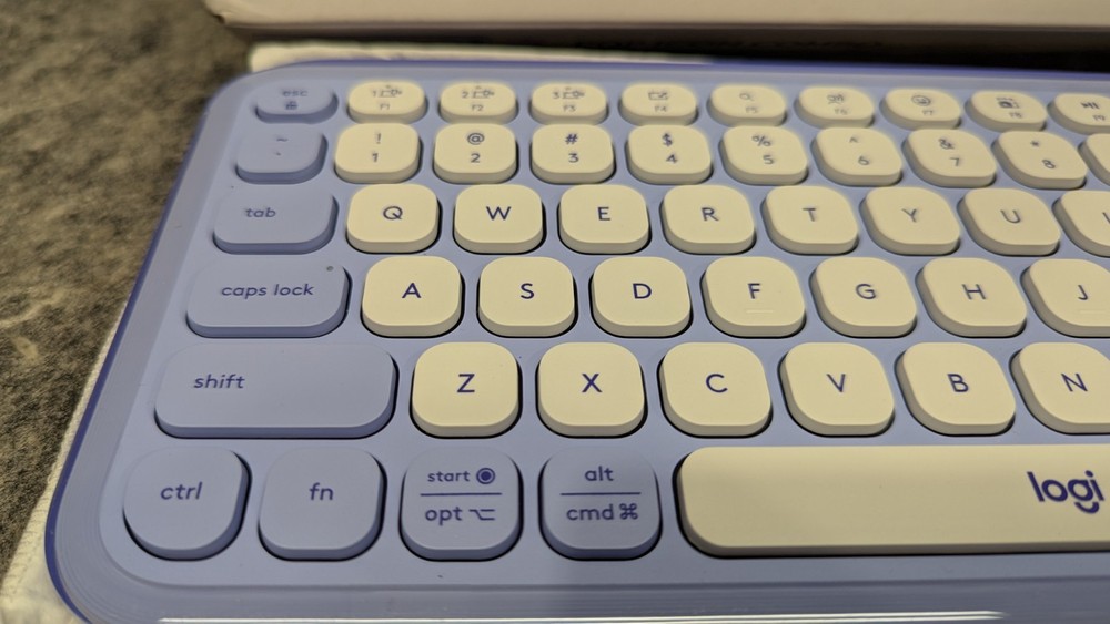 Logitech POP ICON Combo, Bluetooth Keyboard and Mouse Combo Lilac 🔥NEW🔥