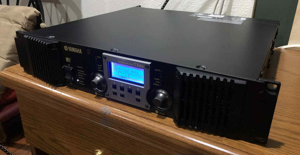 Yamaha TX4n Power Amplifier