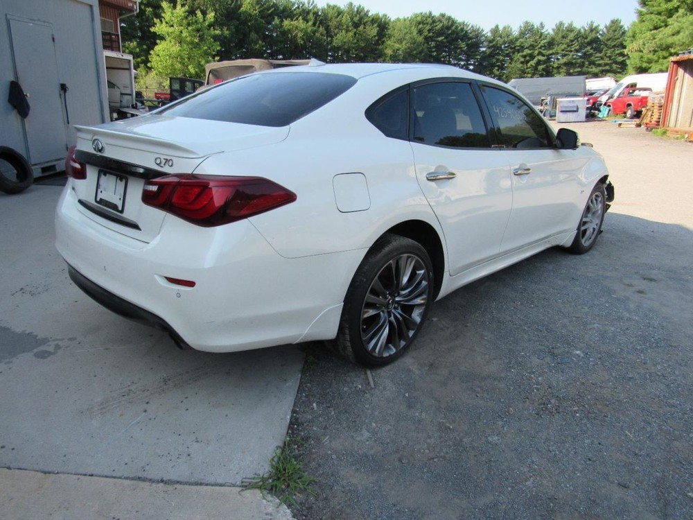 Q70 2017 Glove Box 1066848