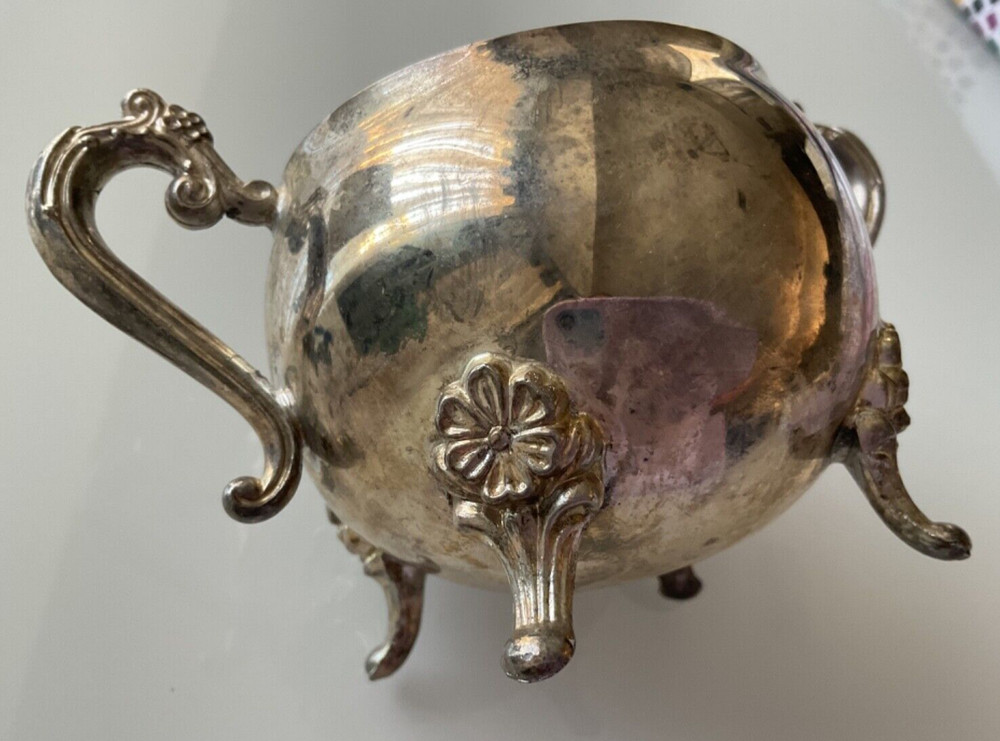 Vintage Oneida O L Creamer. Possible Silver Plated