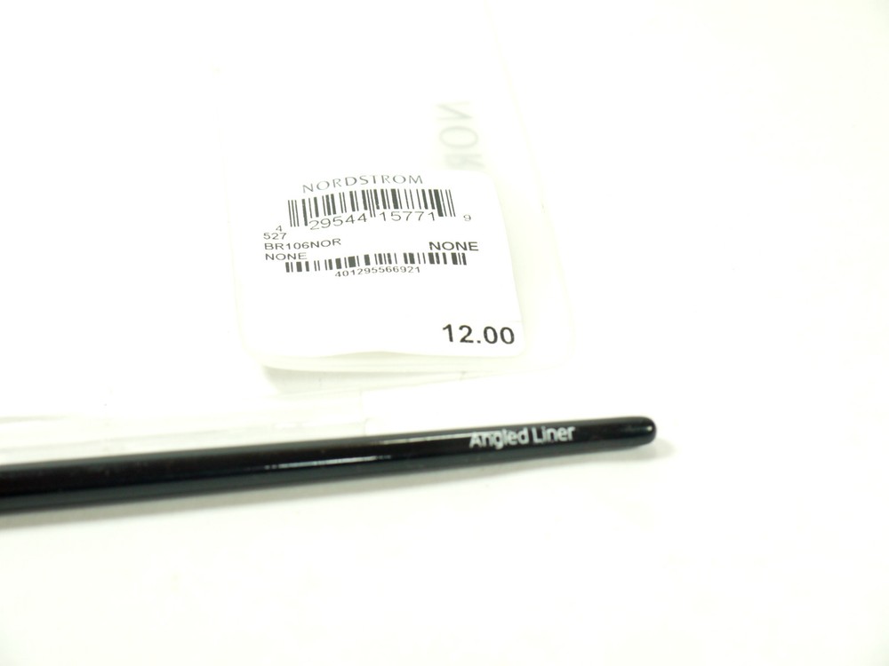 NORDSTROM ANGLED LINER BRUSH .