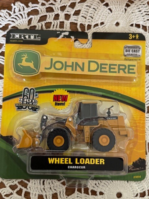 Ertl John Deere Wheel Loader # 37014 Die Cast  NIP