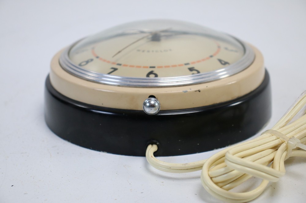 Westclox Manor wall clock 7" model S4-A