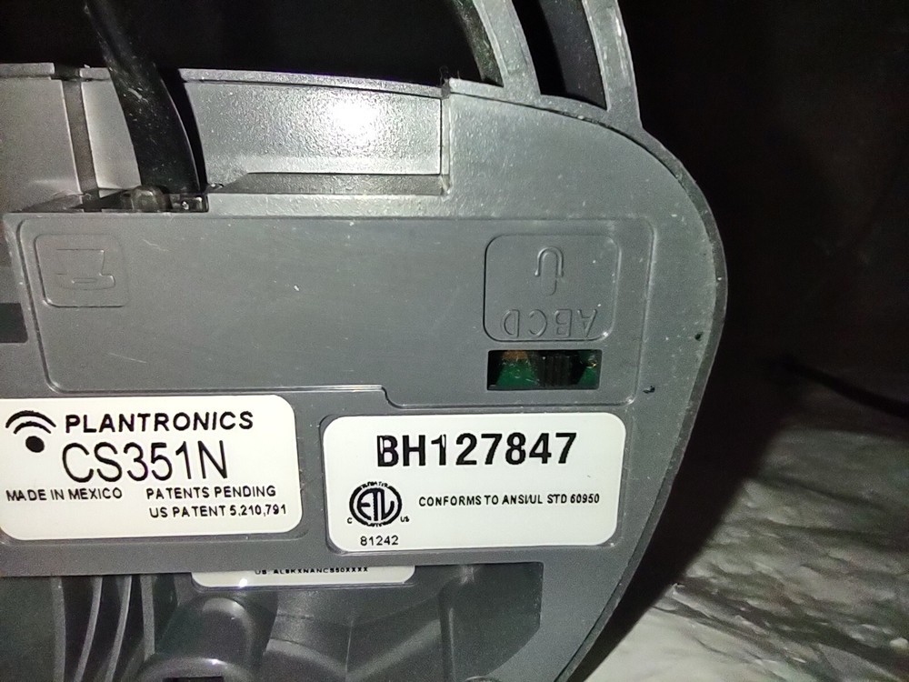 Plantronics CS351N SupraPlus Monaural Wireless Headset **READ NOES PLEASE**