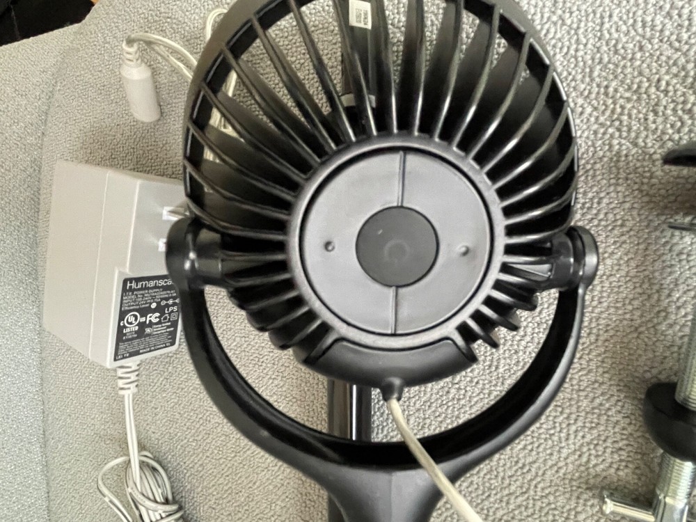 Humanscale Element Vision LED Task Light with desk mount - Black