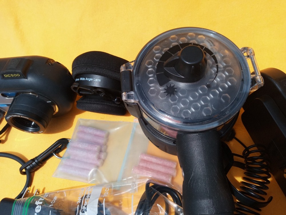 Sea Life Dc500 underwater Dive Camera SIX battery's COMPLETE with CASE & STROBE