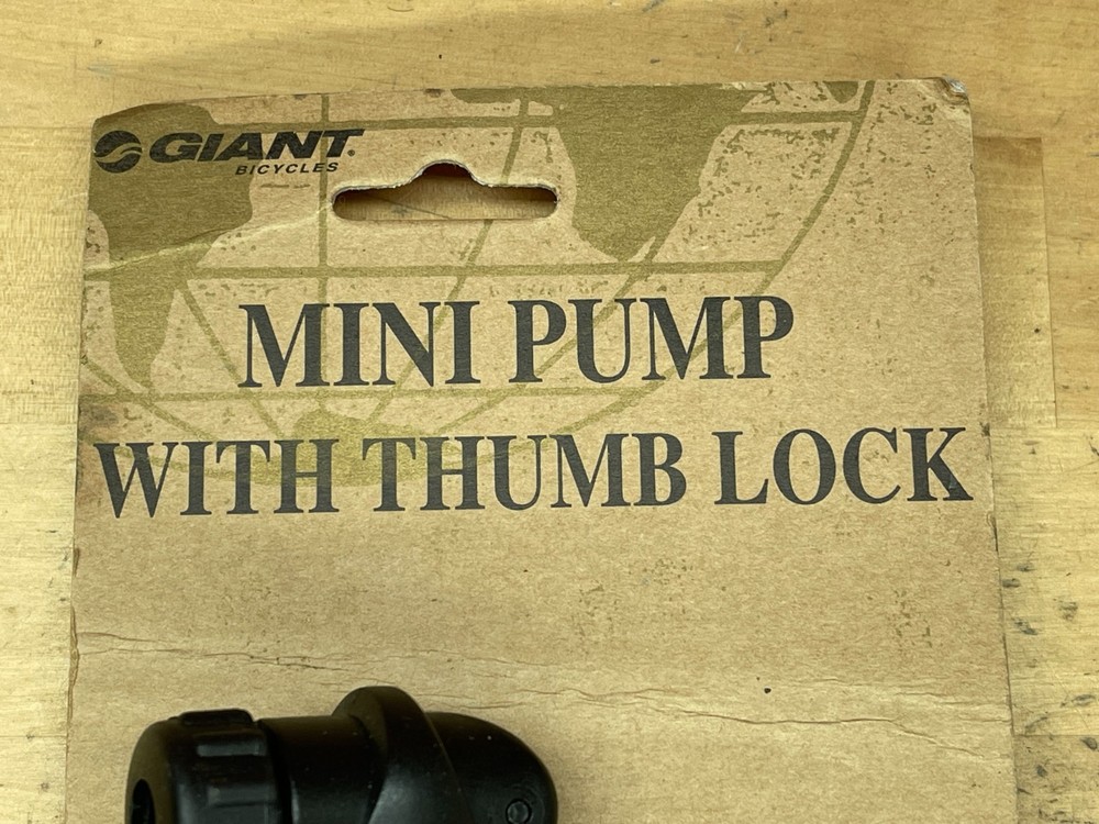 New Giant Bicycle Mini Pump with Thumb Lock
