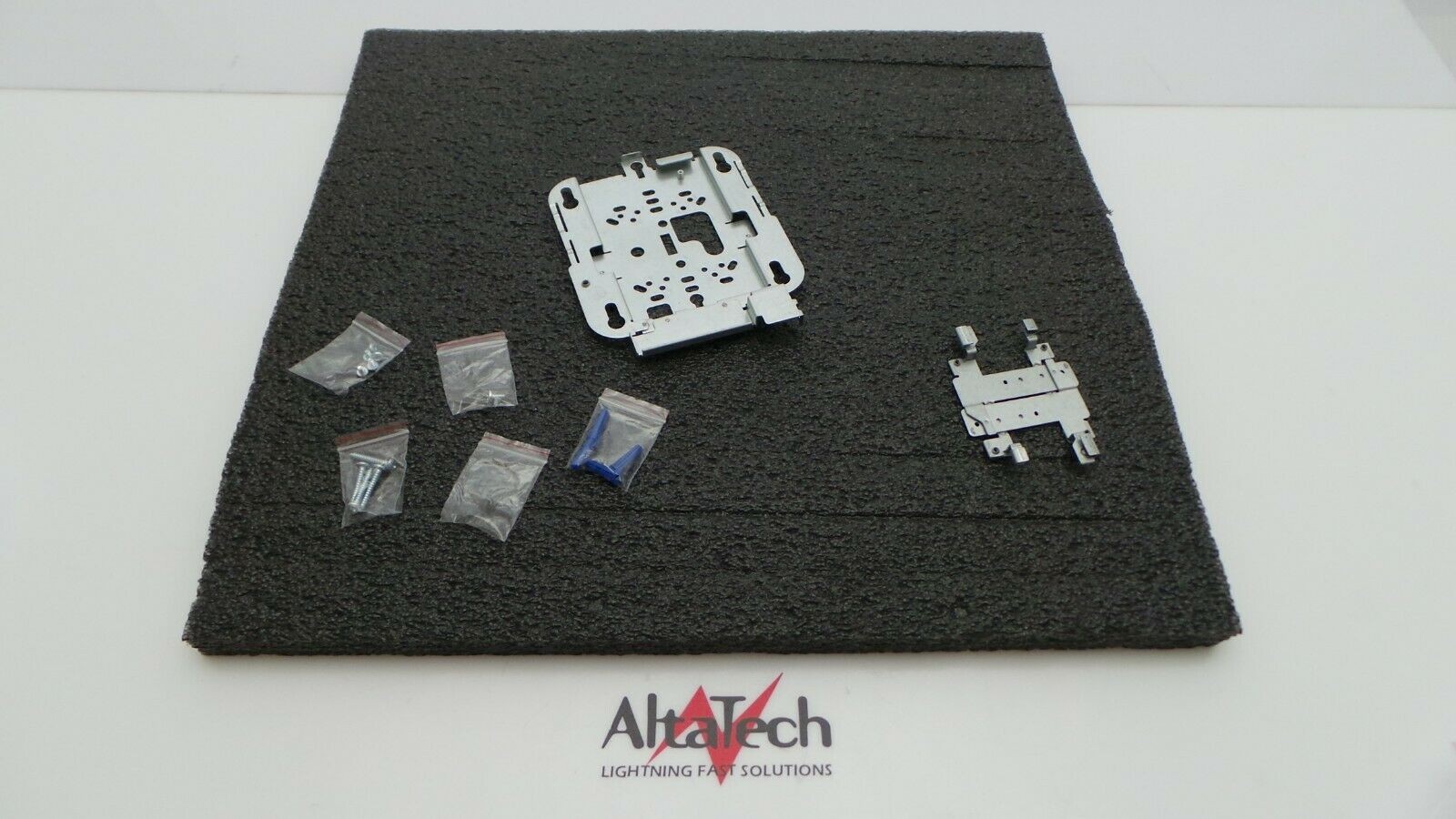 Cisco AIR-CAP2702I-A-K9 Aironet 2702I Wireless Access Point w/ Mounting Hardware