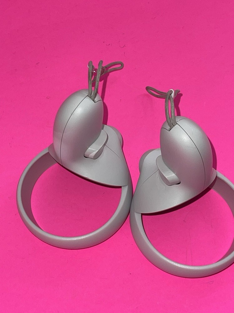Meta Oculus Quest 2 Controllers Pair - Good Condition