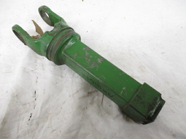 John Deere Yoke (AH11168)