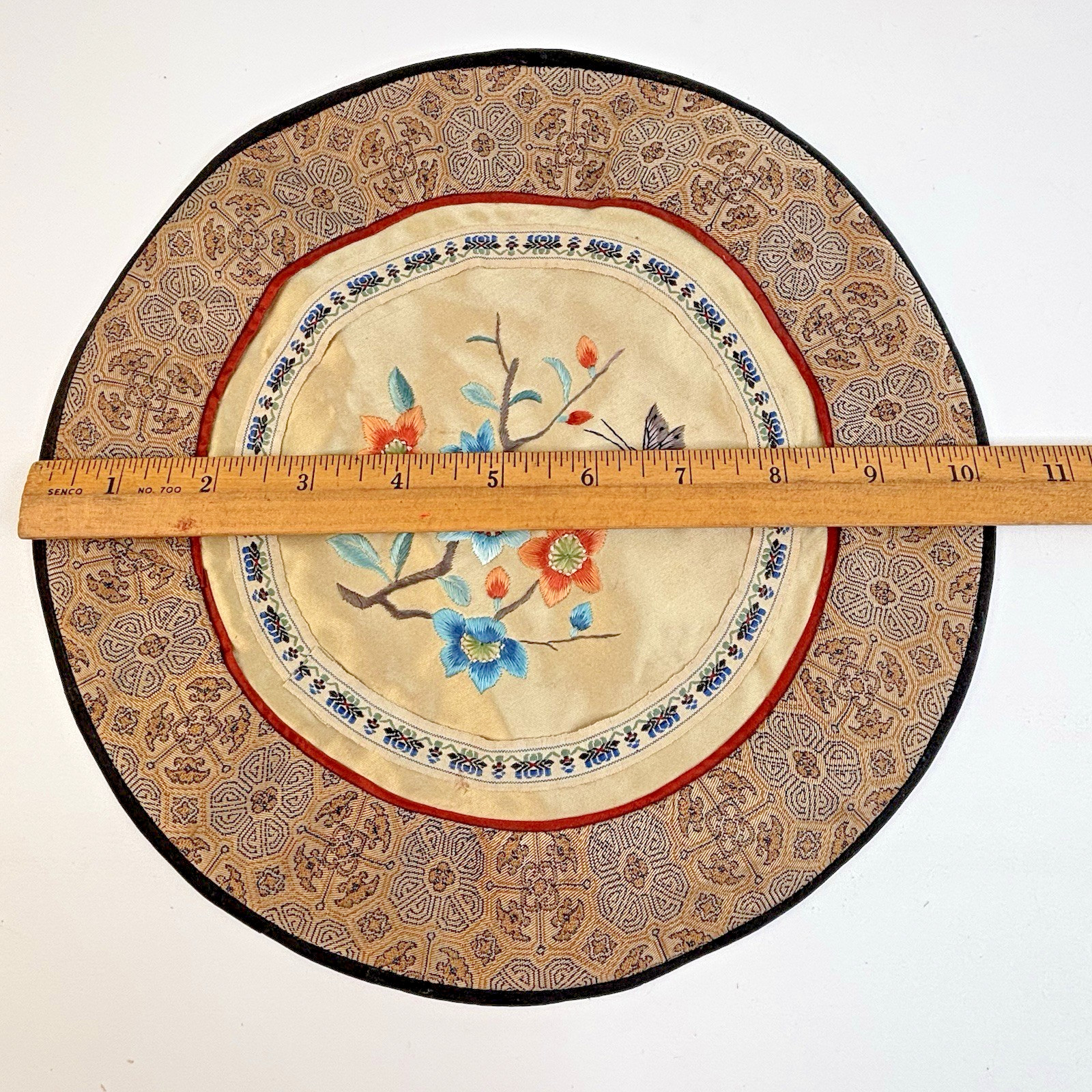 1950 Chinese Silk Embroidery Butterfly & Flowers Round Table Mat Doliey Doll Rug