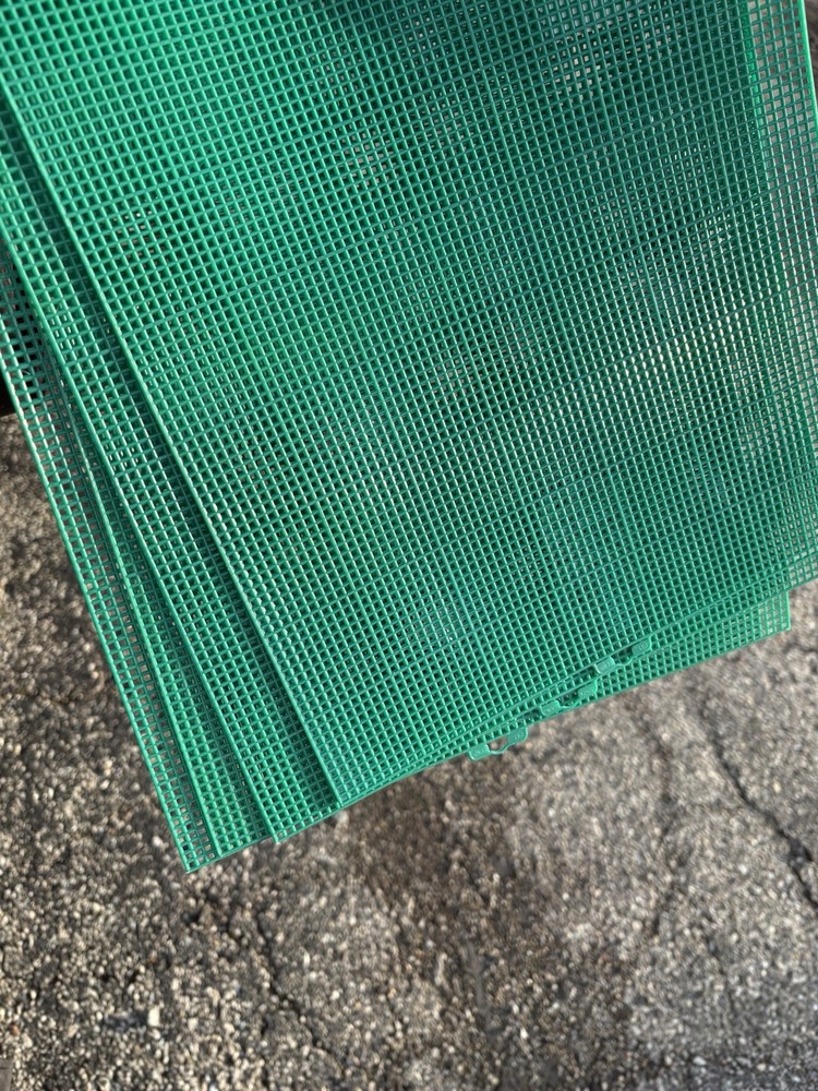 25 Pc Lot Darice, Quick-Count Plastic Canvas Mesh Sheets