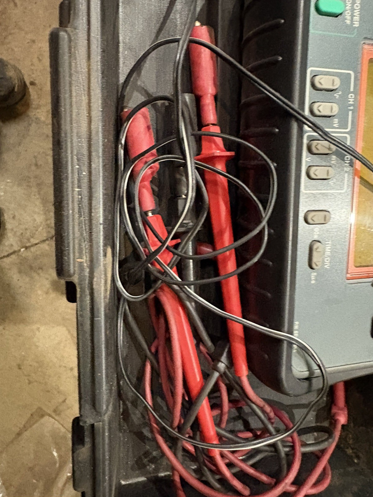 Sun LS2000 Automotive Oscilloscope diagnostic tool. Vintage automotive