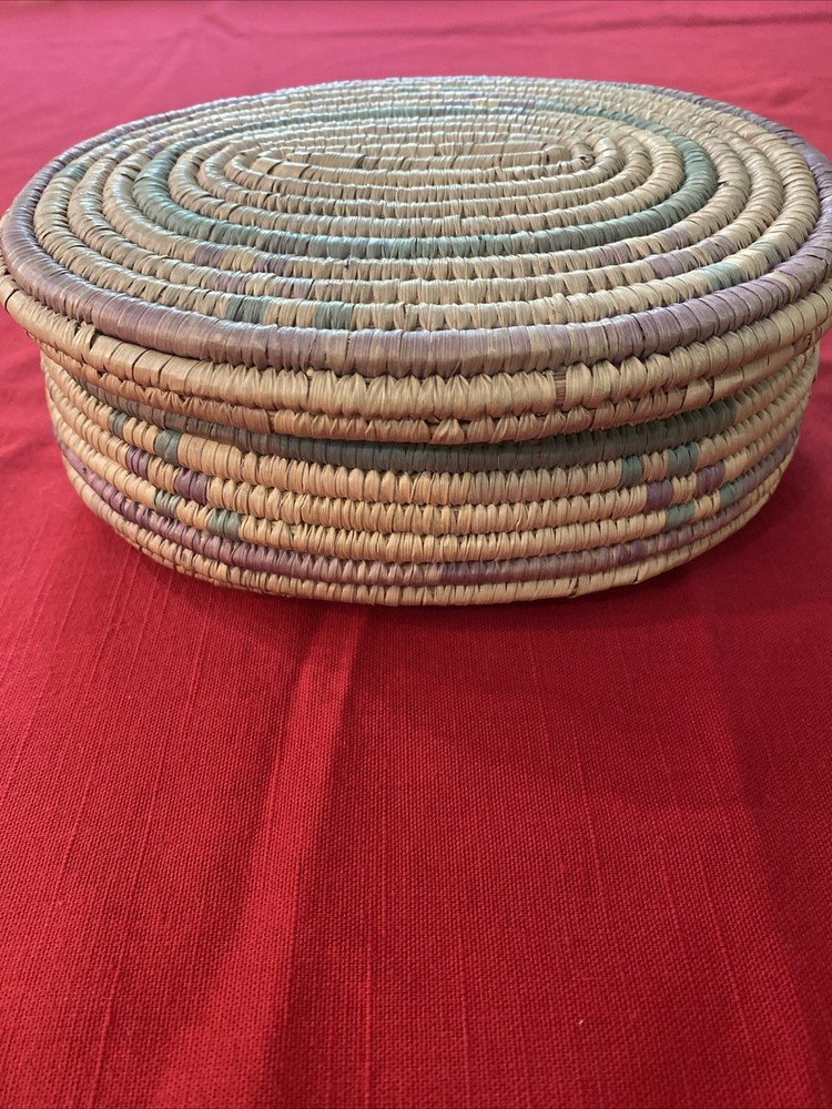 Wicker Box With Lid/ Oval/ 7” X 3”