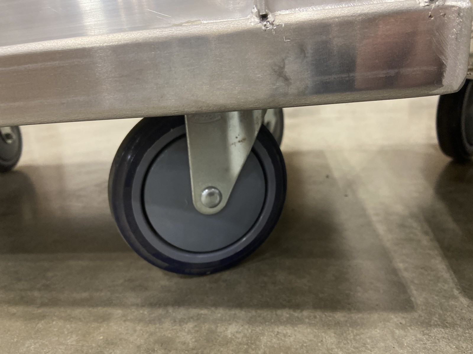 lot of 2 Winholt EC1840-C/LD Enclosed 40 Pan Sheet Bun Transport Rack