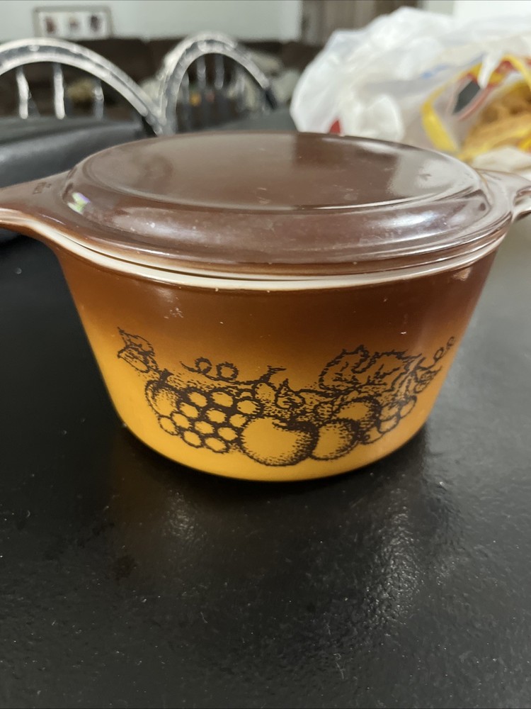 Vintage Pyrex Old Orchard 1QT Baking Dish & Lid
