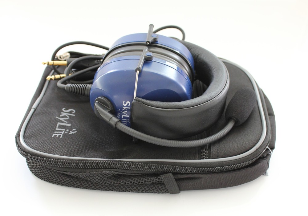 SkyLite Aviation GA Pilot Headset Protection Carry Bag (Extra-Thick Padding)