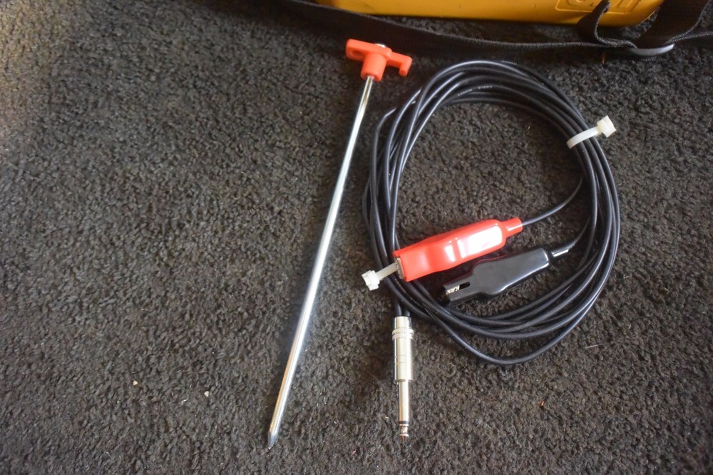 Dynatel Model 2273 Transmitter Set with Red/Black Leads