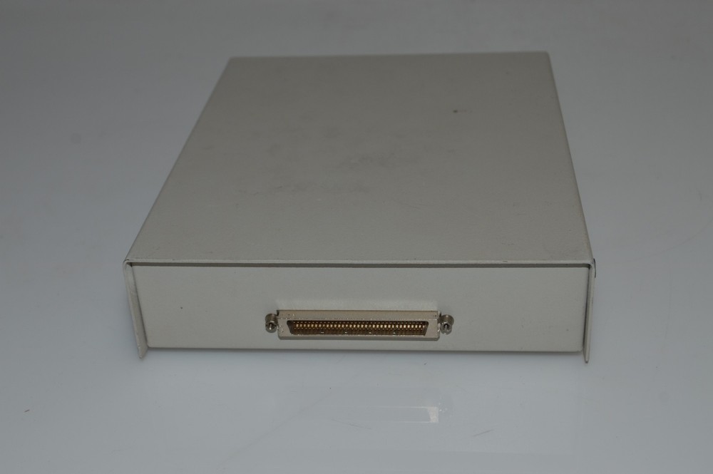 ^^ NATIONAL INSTRUMENTS SCB-68 I/O CONNECTOR BOX (LBN13)