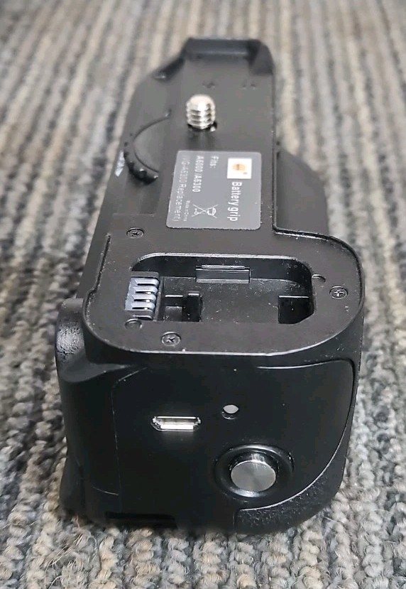 Oste VG-A6300 Replacement Battery Grip