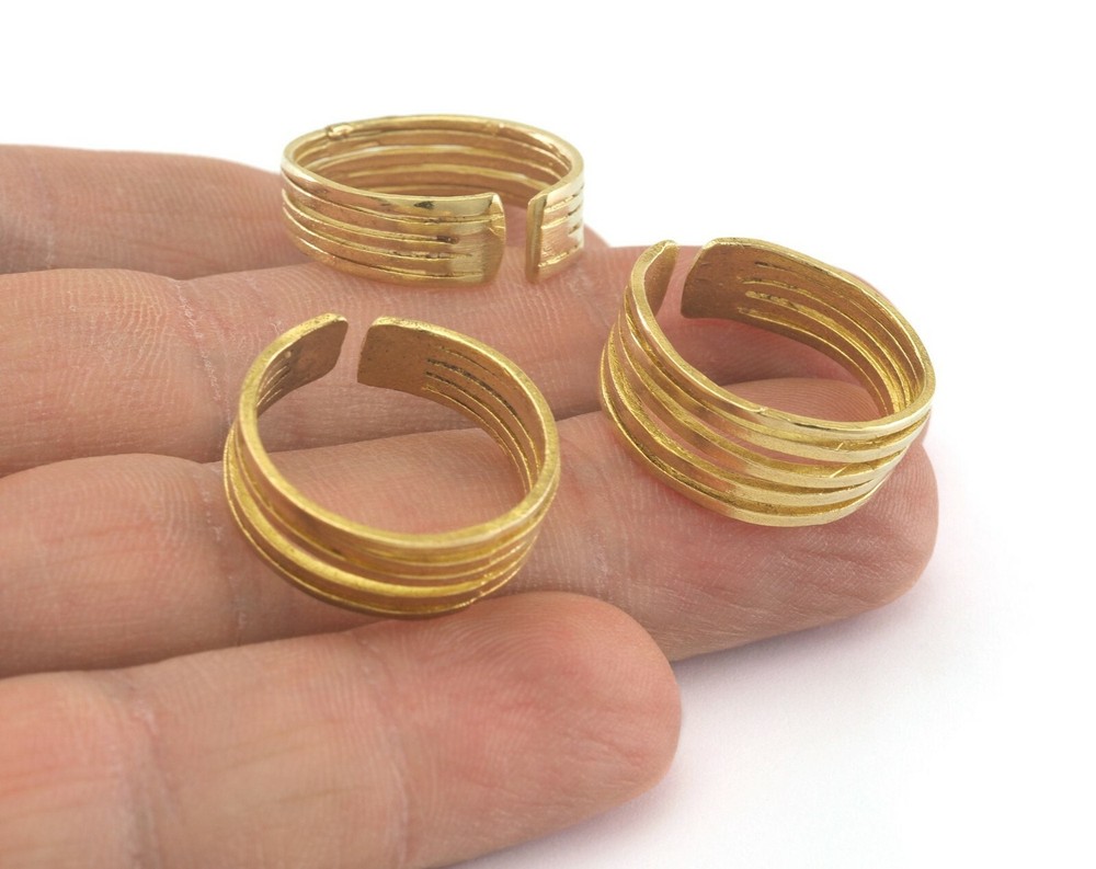 Adjustable Ring Raw brass (18mm 8US inner size - Adjustable ) OZ3435