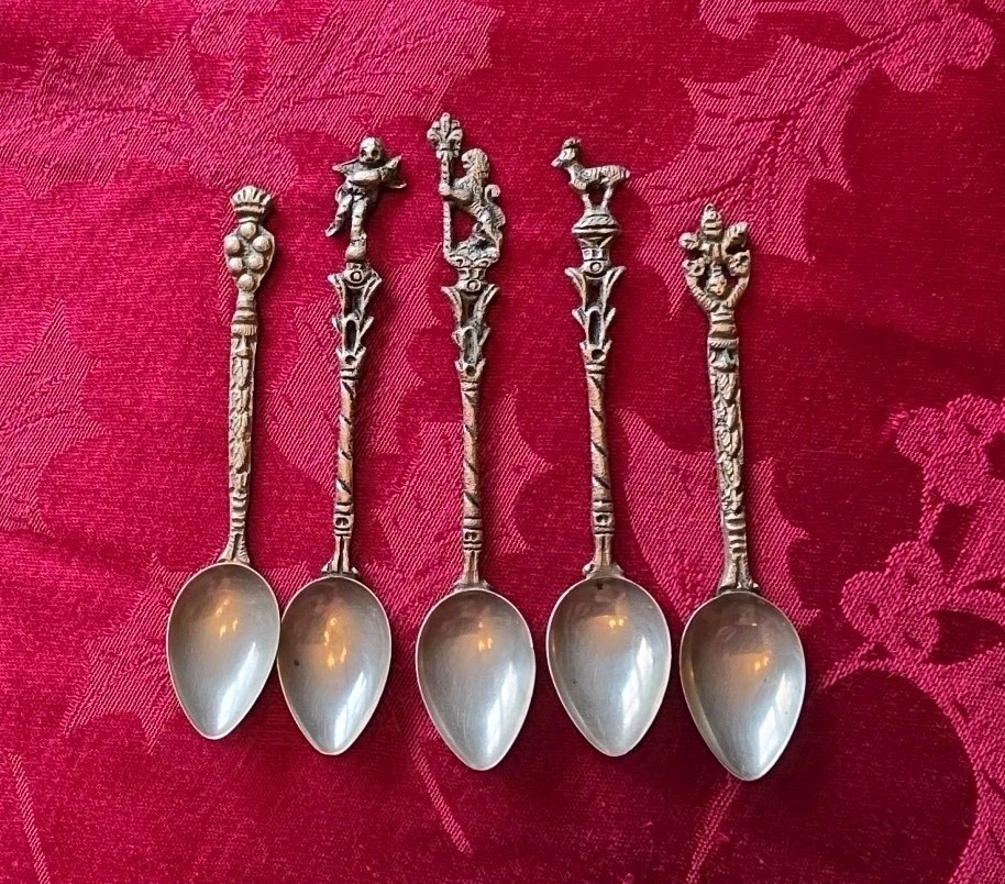 Vtg Demitasse Spoons Italy silver tone ornate Figural set of 5