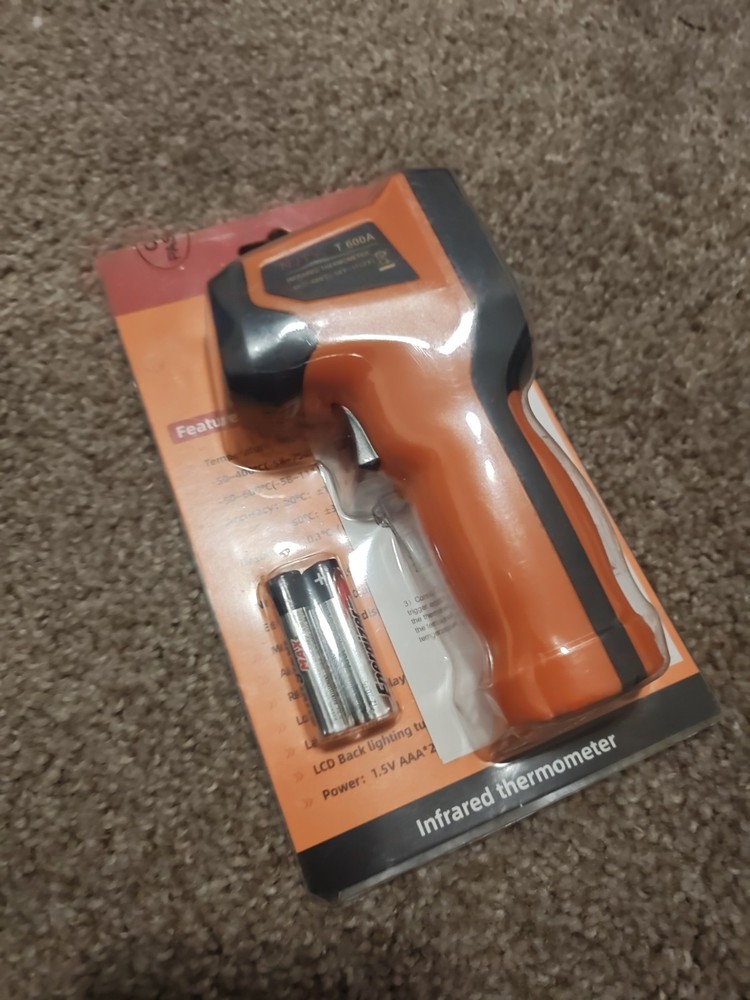 New Digital Infared Thermometer T600 Temperature Gun with LCD Display