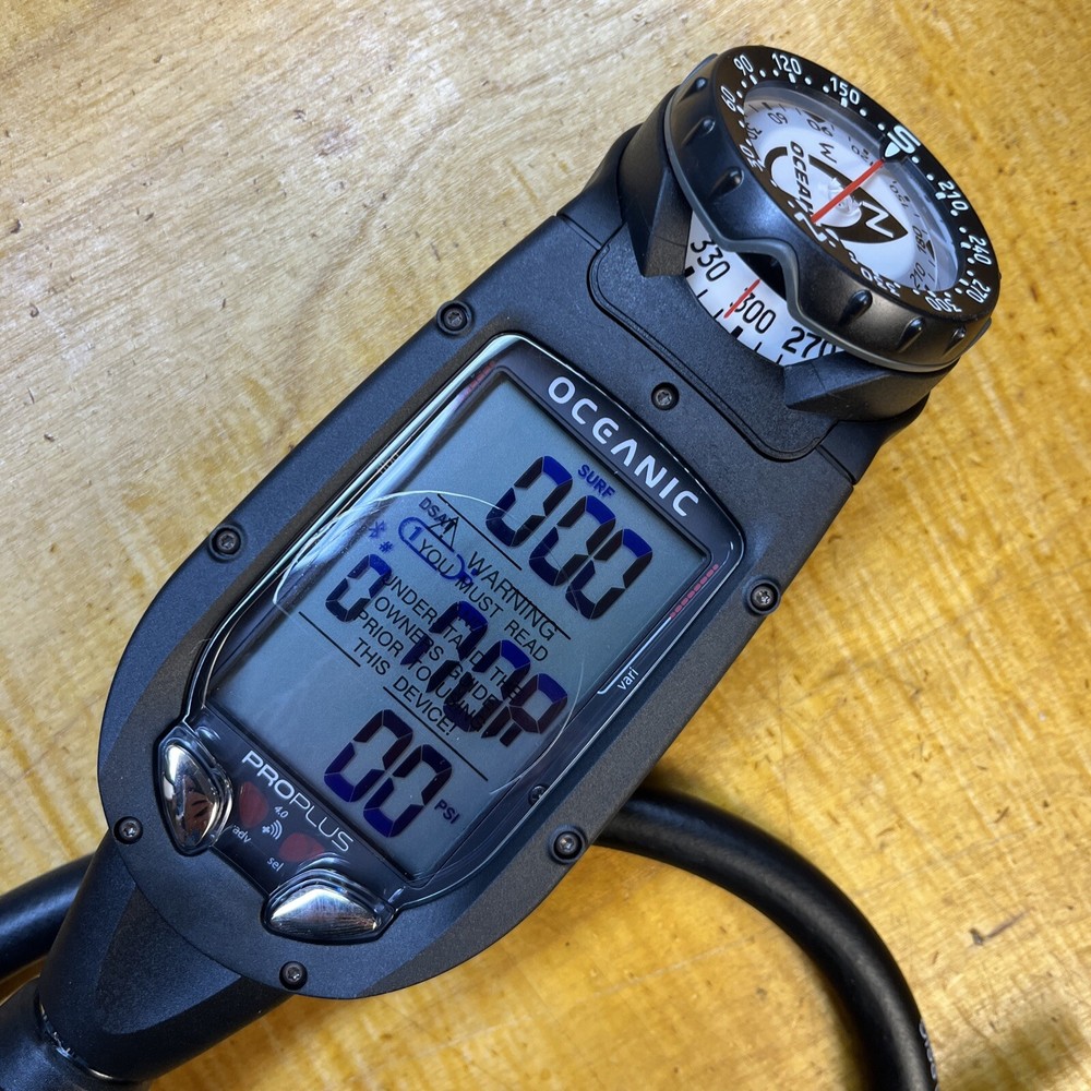 Oceanic Pro Plus 4 with Compass and Quick Disconnect (QD) Scuba Diving Console