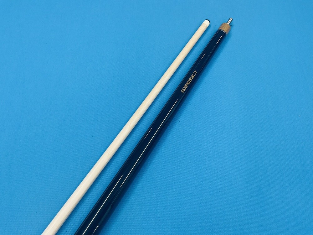 LONGONI BREAK CUE HURRICANE WITH KAMUI HARD TIP.