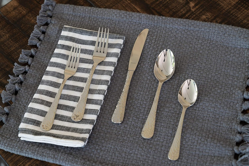 Lena 20 Piece Flatware Set