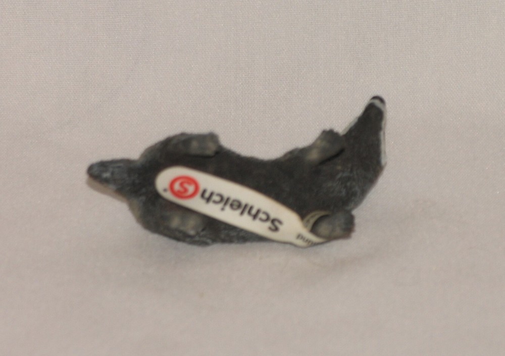 Schleich Standing dark gray Badger Retired with tags