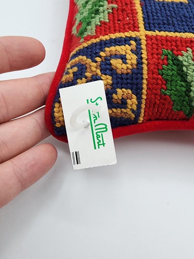 Feliz Navidad cross stitch Throw Decorative pillow