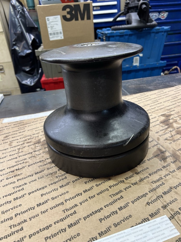 Barient 30 manual winch