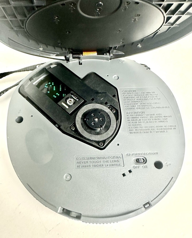 Sony CD Walkman D-MJ95 Portable CD Player, W Bundle, ( Tested ) Read Decription