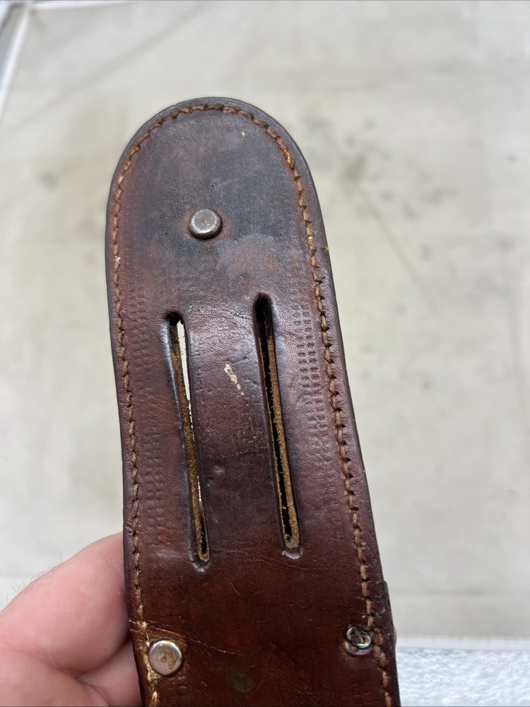 WW2 US Kabar Commando Fighting Knife With Leather Sheath (FF607