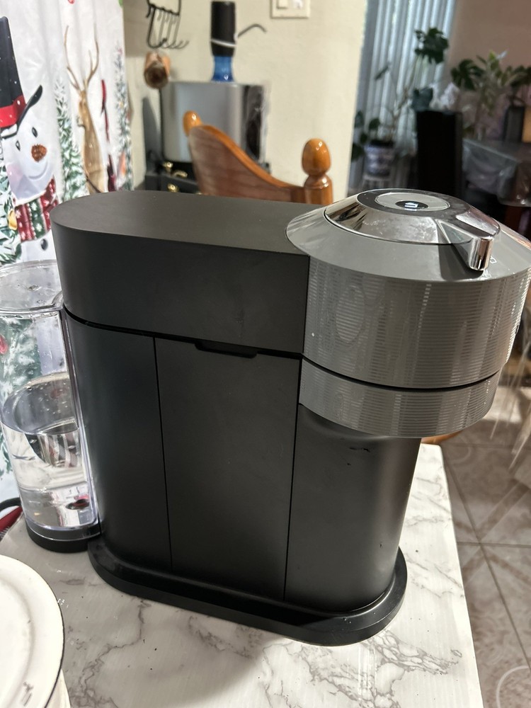 Nespresso Vertuo Next Coffee & Espresso Machine – Matte Gray *USED*