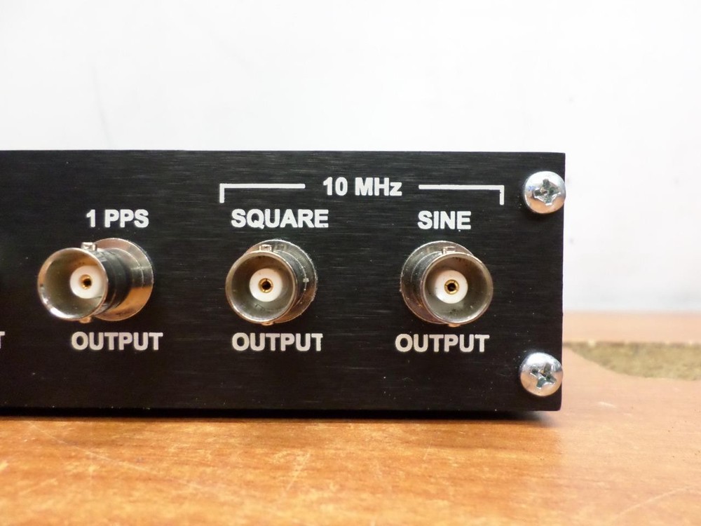 ESE ES-110 GPS Based Frequency Standard Generator