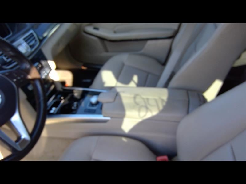 E350 2015 High Mounted Stop Light 1083364