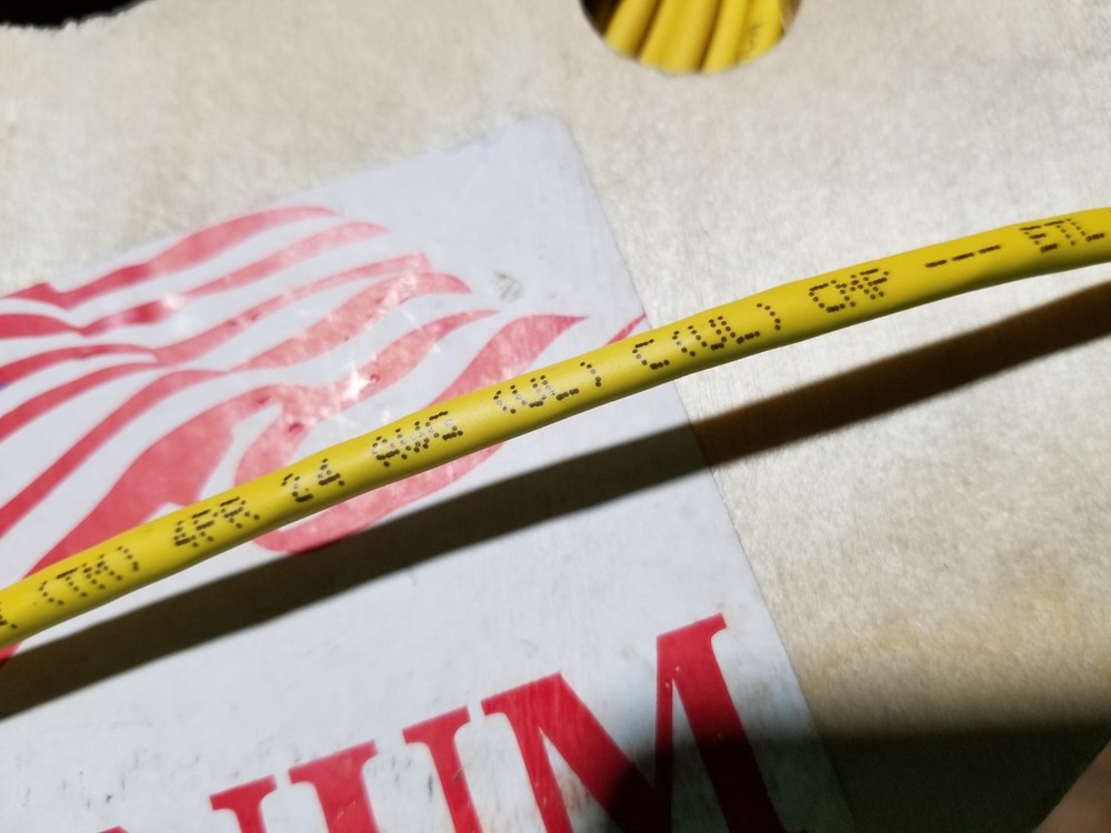 Belden Mohawk M57550 24/4P CAT5e LAN UTP Networking Cable Plenum Yellow /100ft