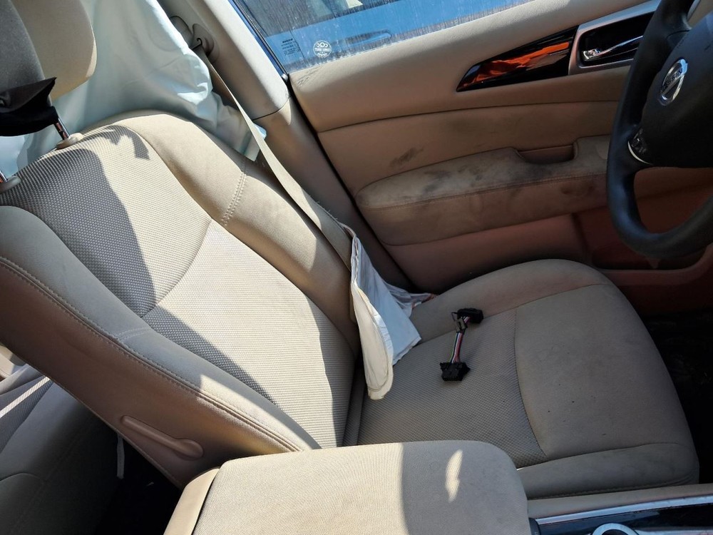 PATHFINDR 2017 Glove Box 4800200