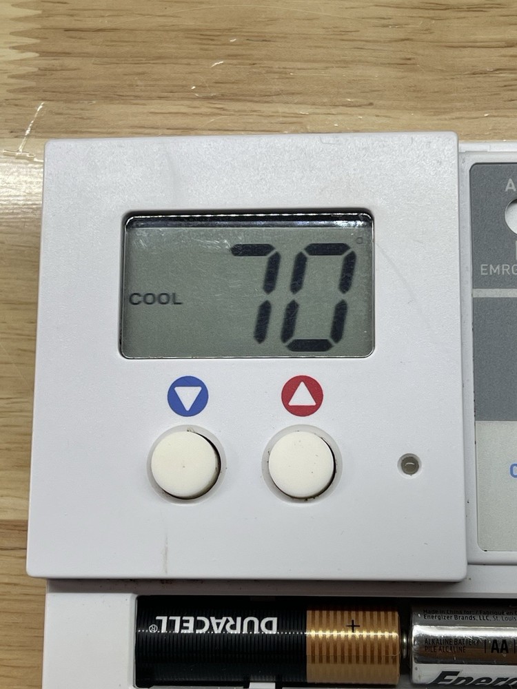 Goodman Non-Programmable Digital Thermostat TSTATG2100-2