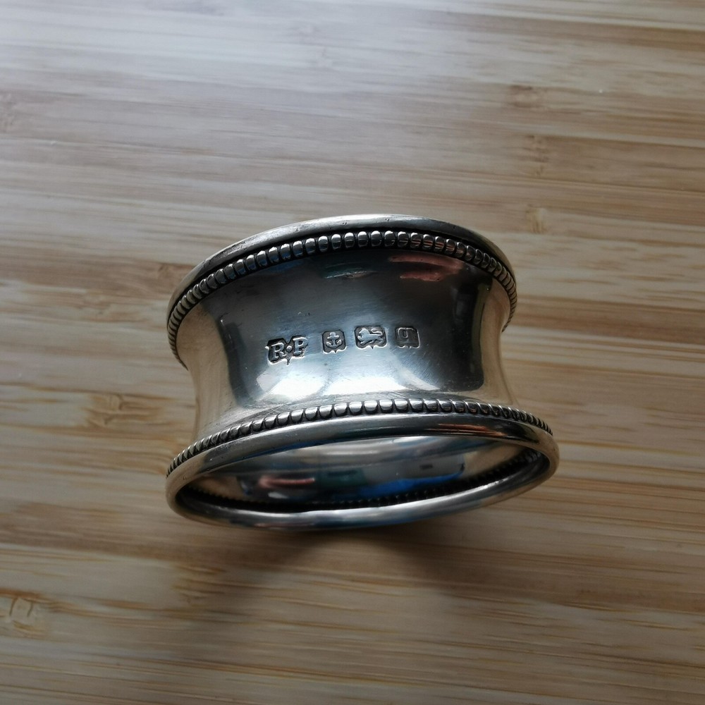 Antique solid silver napkin ring by Robert Pringle & Sons, Birmingham 1915