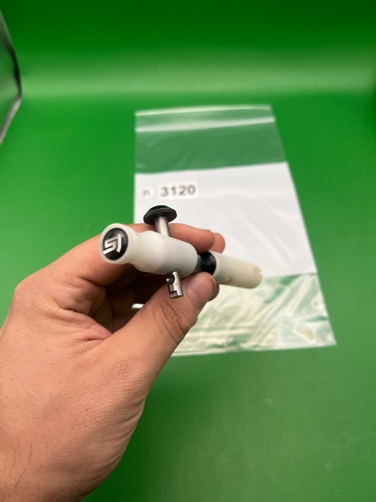 Bob Long Intimidator Bolt