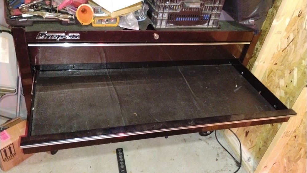 Snap-on Tool Box Model# KRA2422WEH (Configuration : Standard,Paint Code 9895)