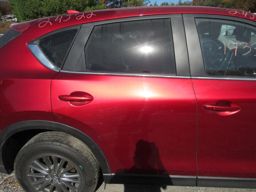 CX-5 2017 Glove Box 1000541