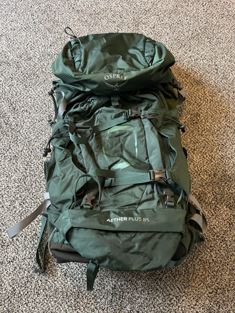 Used Osprey Aether Plus 85 Small/Medium Mountaineering Backpack Green
