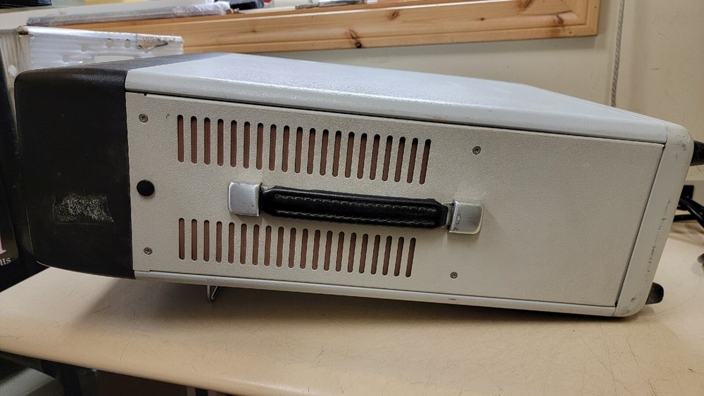 Intech Instruments Division Model D132 Logic Analyzer