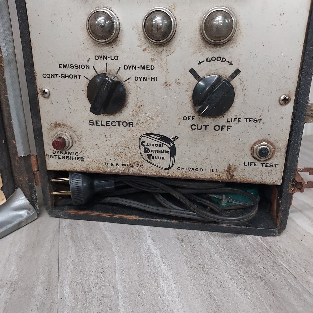 Vintage B & K CRT Cathode Rejuvenator Tester Model 400 Powers On Untested